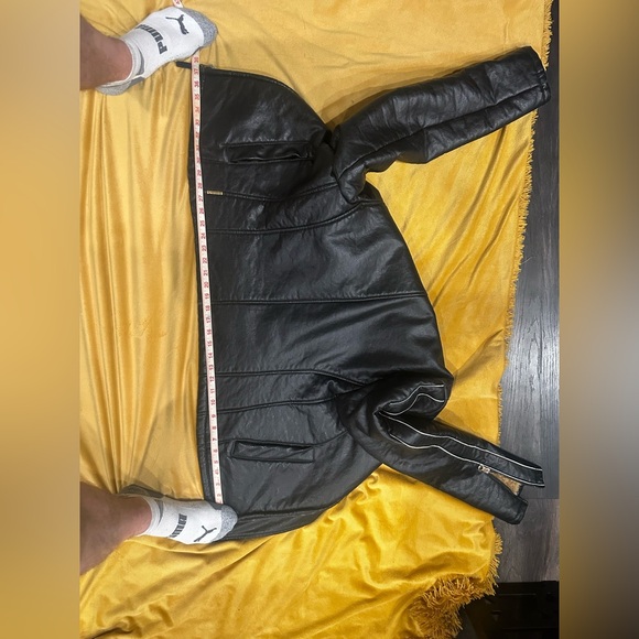 Armani leather jacket gently used - Picture 14 of 16